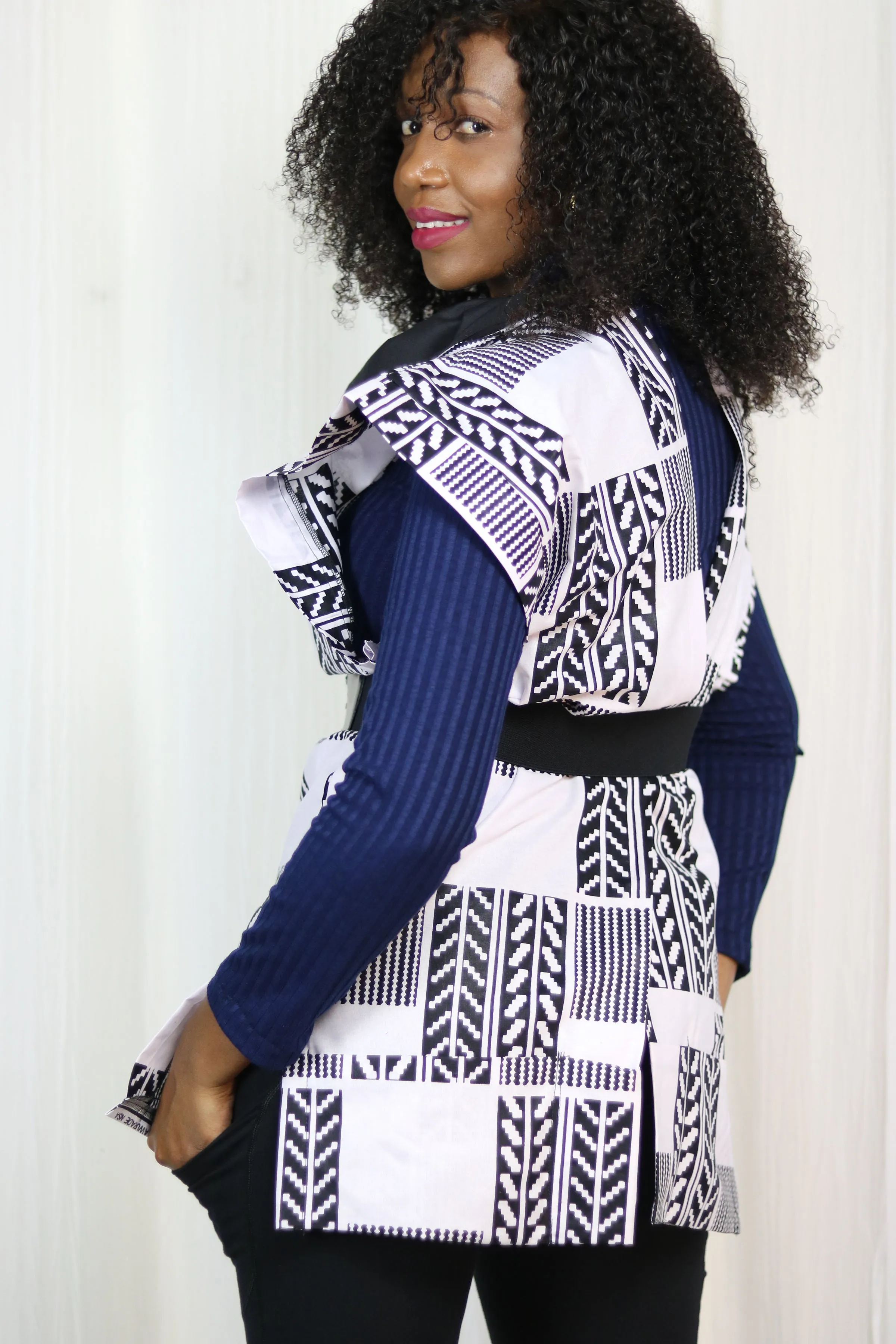 AFRICAN PRINT FALL SLEEVELESS HOODIE - WHITE/BLACK KENTE PRINT
