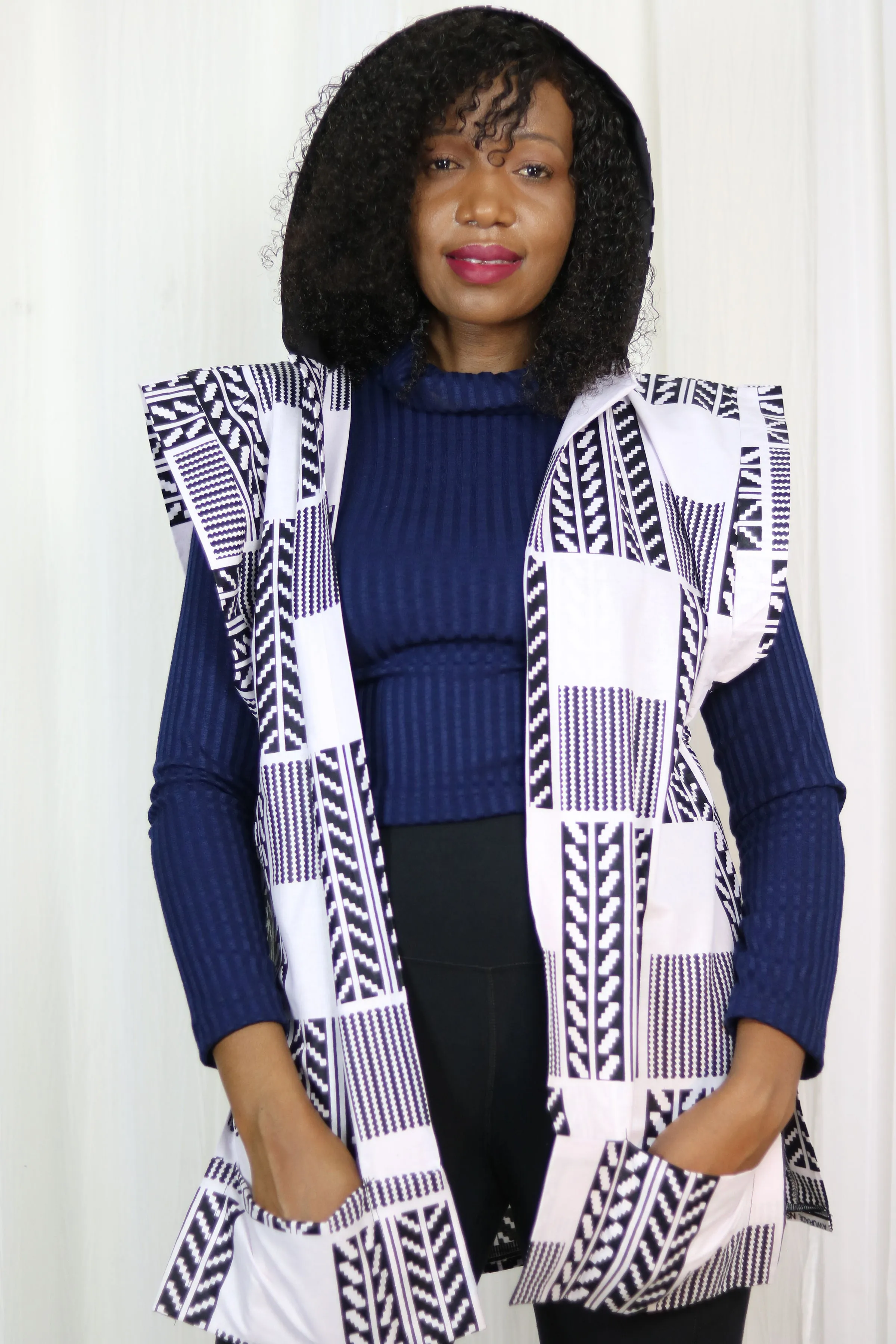 AFRICAN PRINT FALL SLEEVELESS HOODIE - WHITE/BLACK KENTE PRINT
