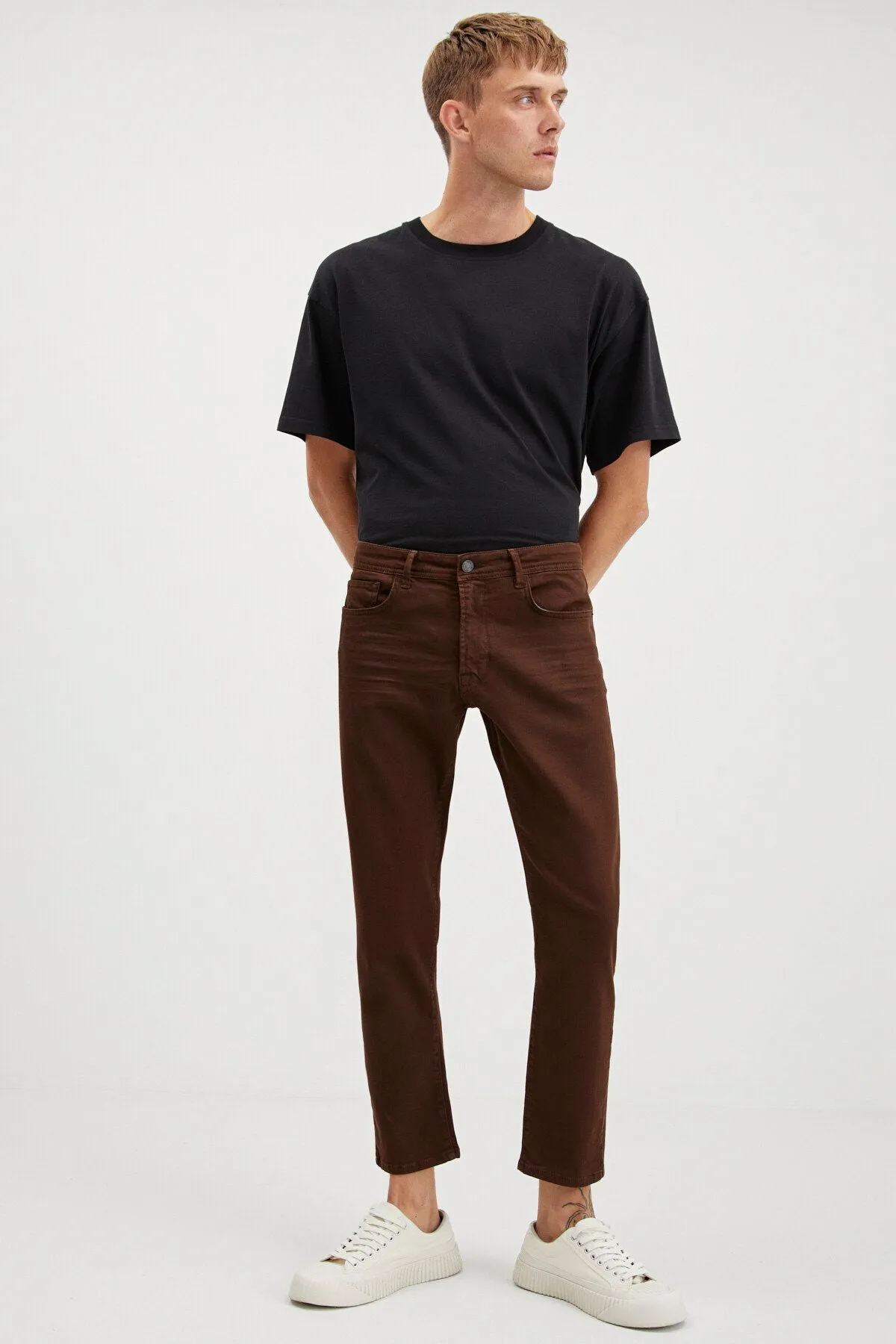 Antoni Men Tapered Fit Pipe Tota Thick textured flexible structure Magic Denim Kot Painful Coffee Jeans