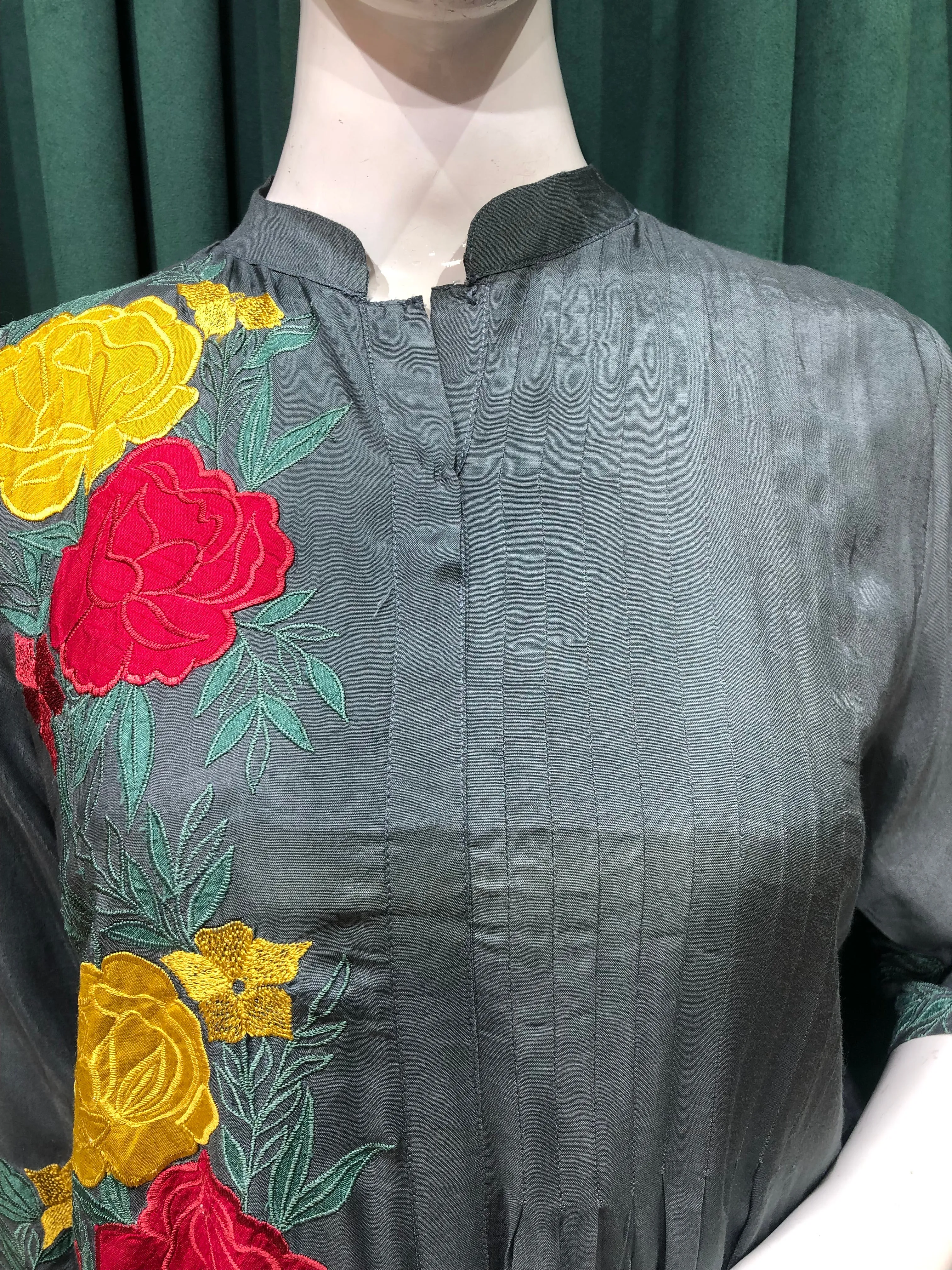 Gray Muslin Silk Coord Set With Thread and Patchwork