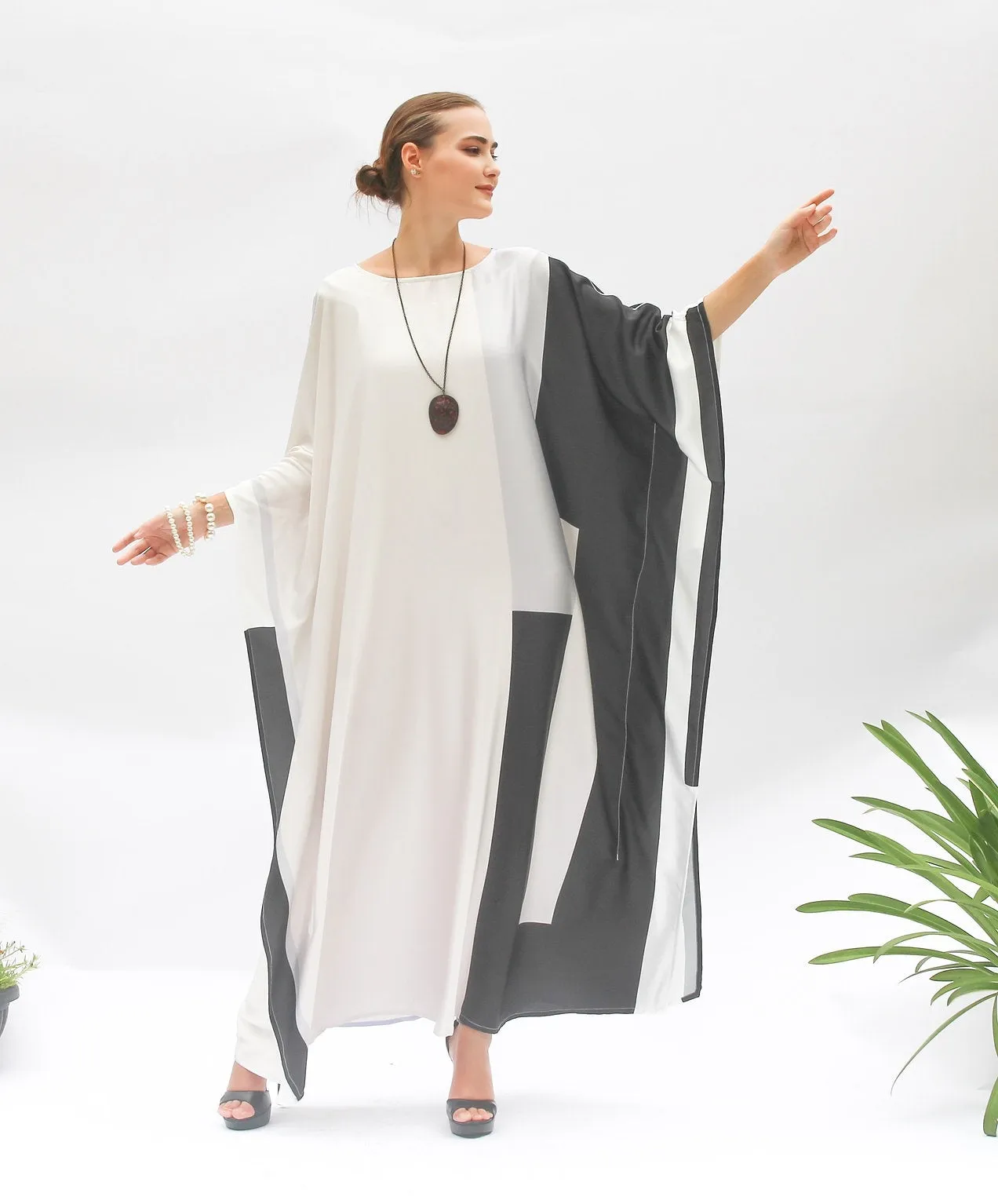 Modest Wear Women Silk Printed Long Kaftan